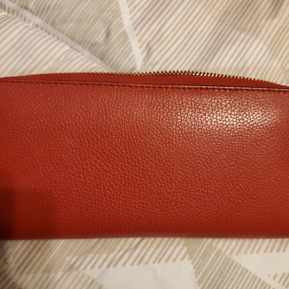 Michael Kors Red Tote Bag and Wallet Set - Picture 7 of 13